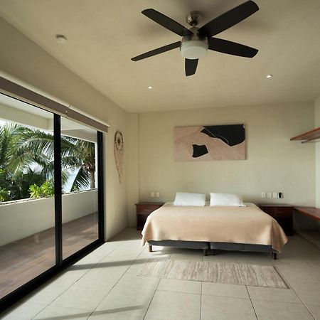 Cuxos Hotel Beachfront Isla Mujeres Exteriör bild