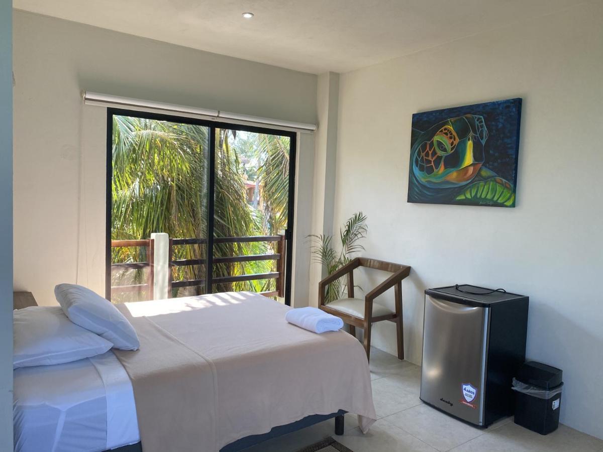 Cuxos Hotel Beachfront Isla Mujeres Exteriör bild