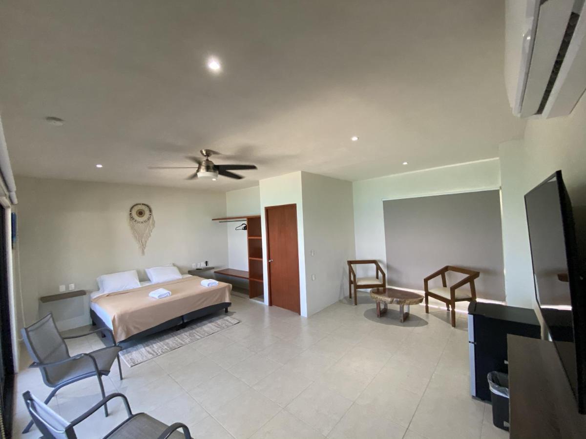 Cuxos Hotel Beachfront Isla Mujeres Exteriör bild