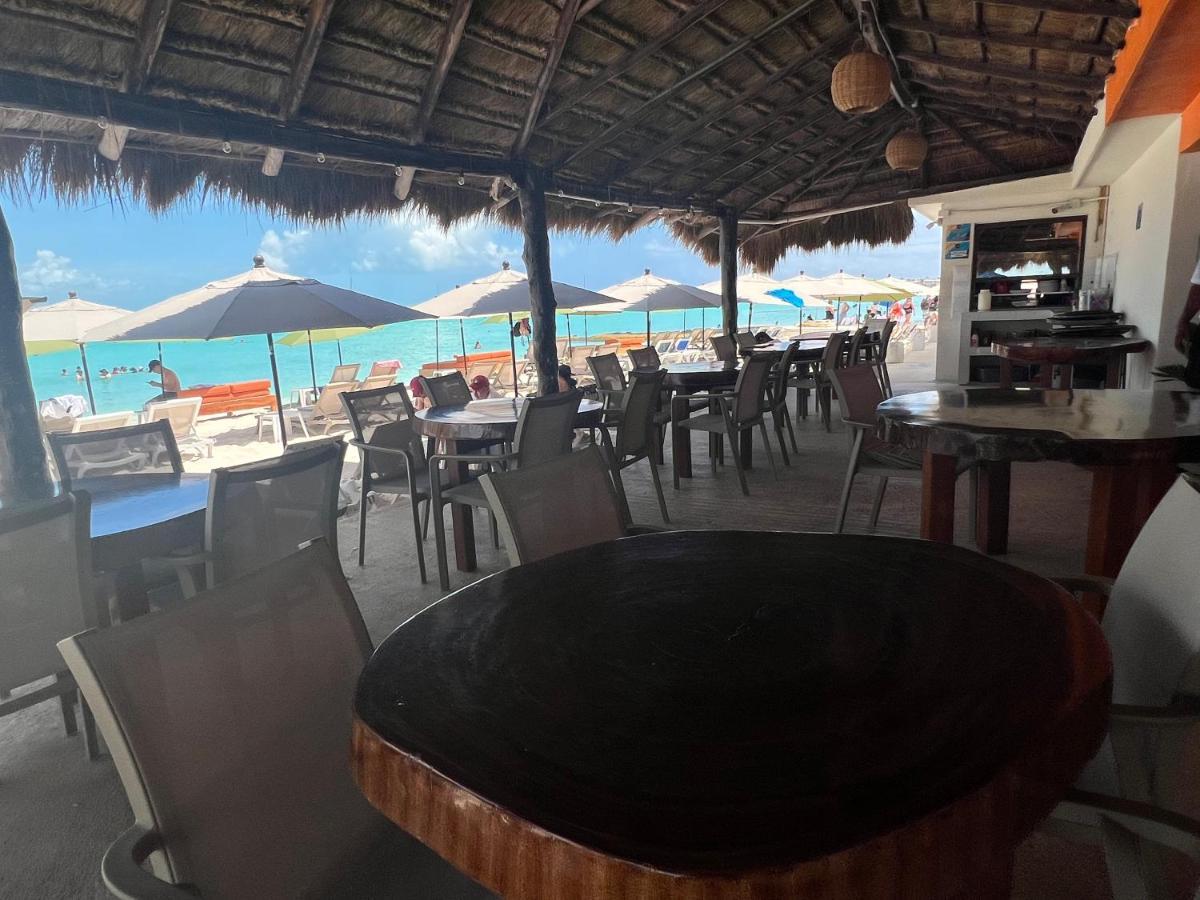 Cuxos Hotel Beachfront Isla Mujeres Exteriör bild