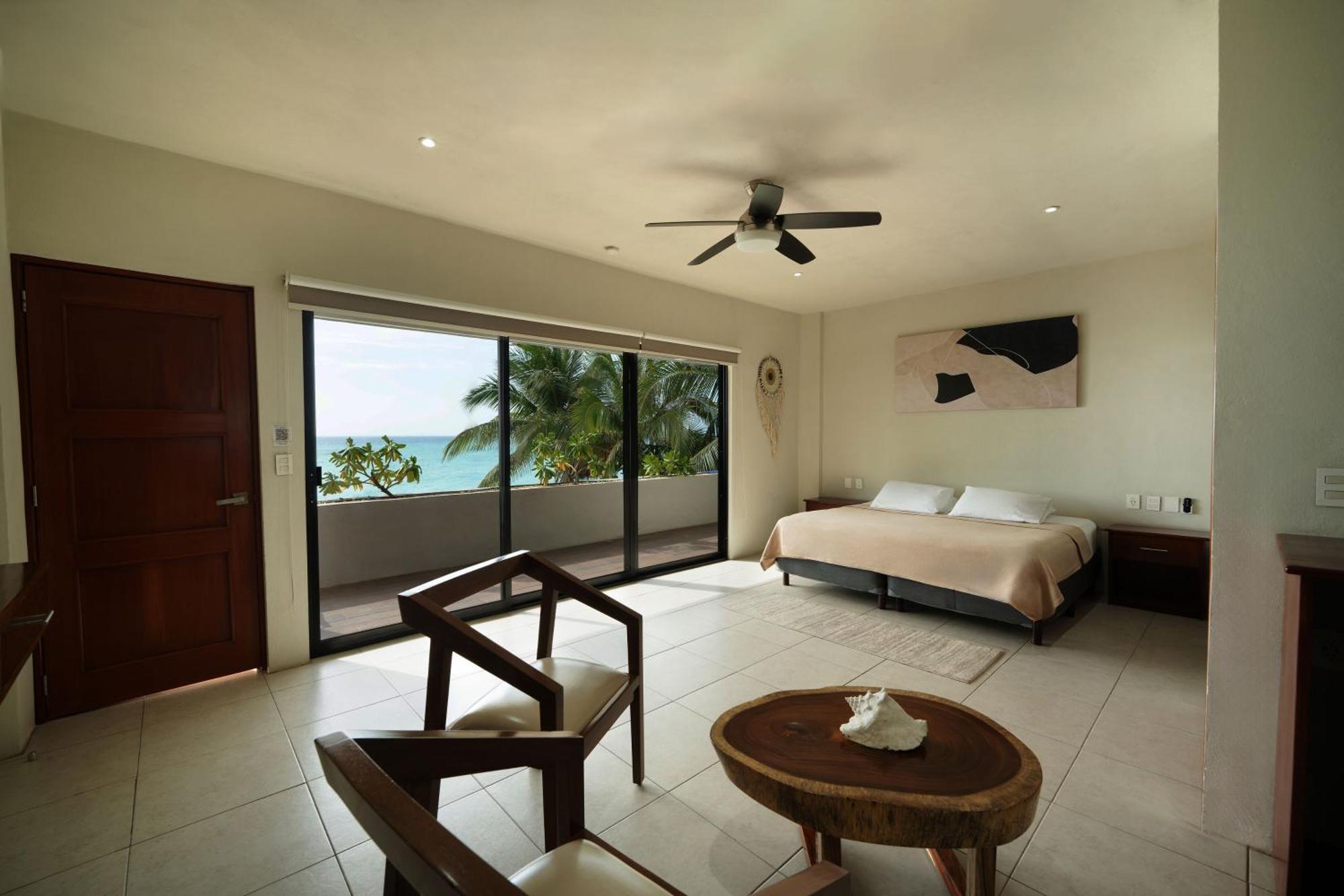 Cuxos Hotel Beachfront Isla Mujeres Exteriör bild