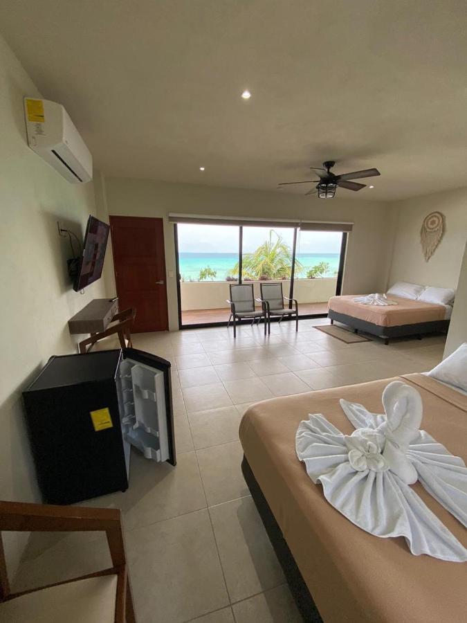 Cuxos Hotel Beachfront Isla Mujeres Exteriör bild